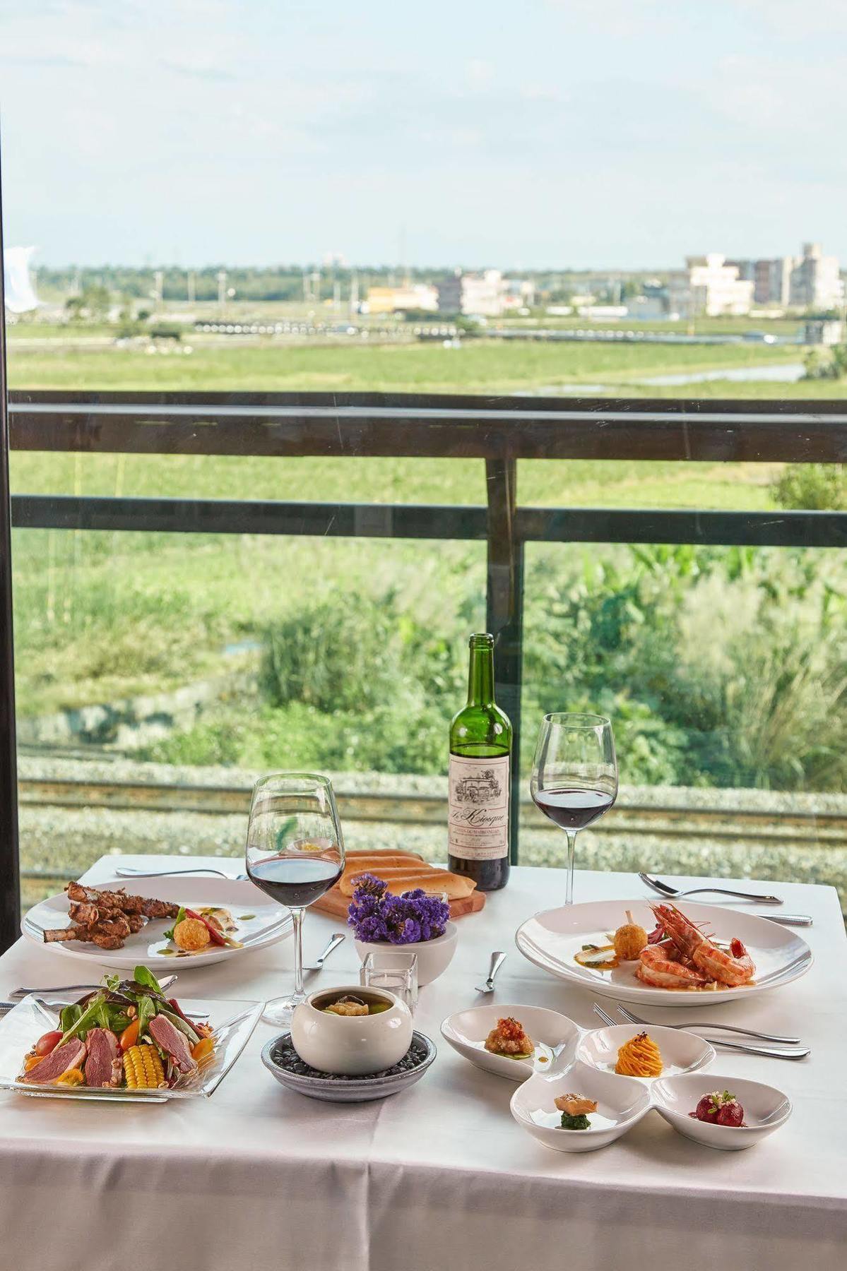 Sun Spring Resort Yilan Bagian luar foto
