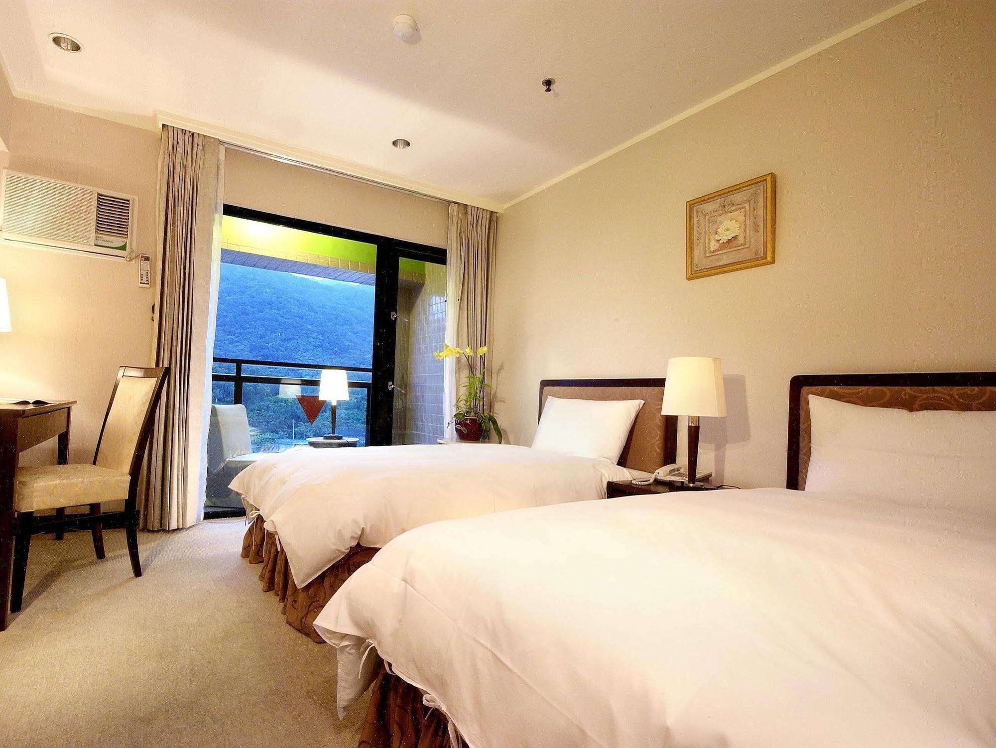 Sun Spring Resort Yilan Bagian luar foto